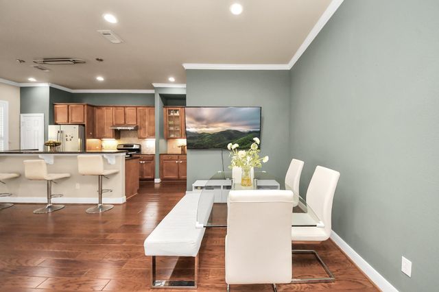 10342 Solitaire Circle, Houston, TX 77070