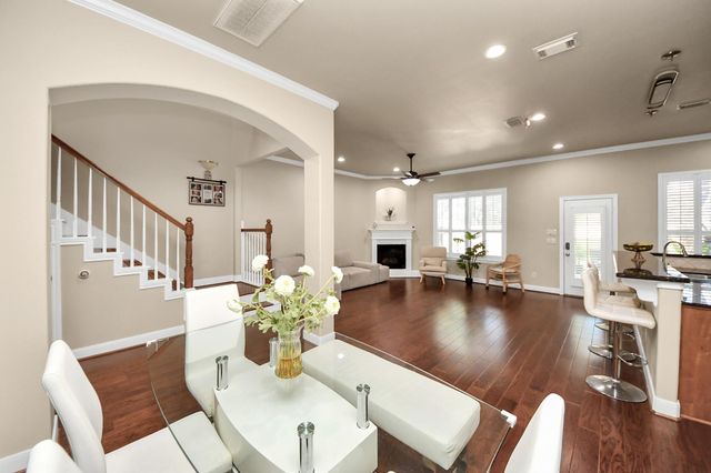 10342 Solitaire Circle, Houston, TX 77070