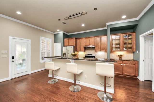 10342 Solitaire Circle, Houston, TX 77070