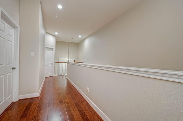 10342 Solitaire Circle, Houston, TX 77070