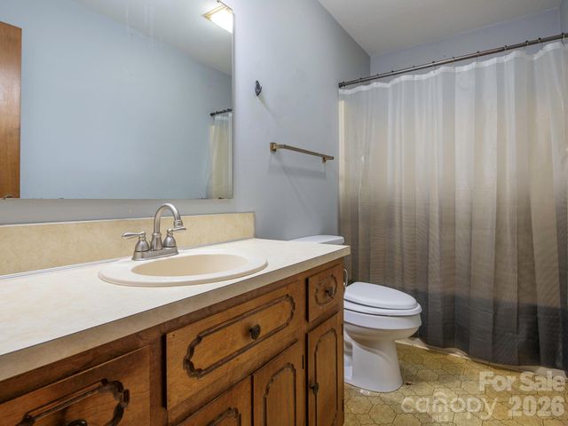 7701 Idlewild Drive, Concord, NC 28027