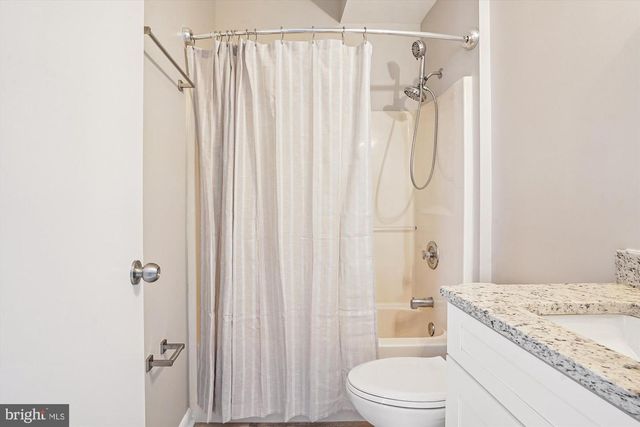 10-G SANDSTONE CT, Annapolis, MD 21403