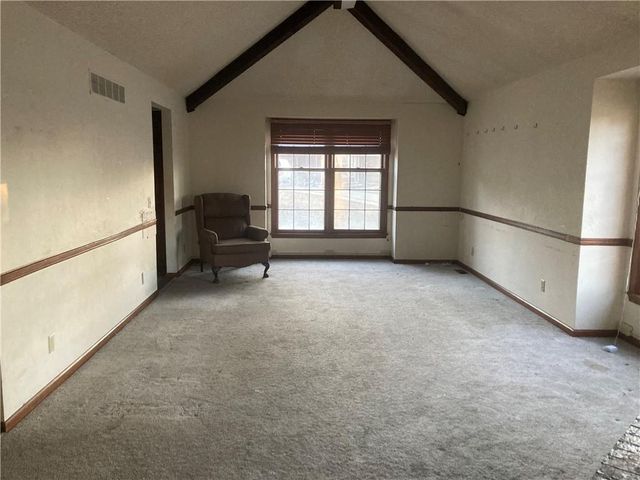 11907 W 49 Place, Shawnee, KS 66216