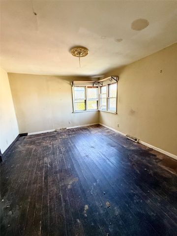 3634 SW 4th Street, Des Moines, IA 50315