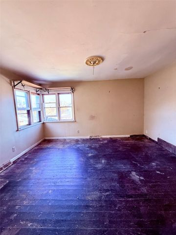 3634 SW 4th Street, Des Moines, IA 50315