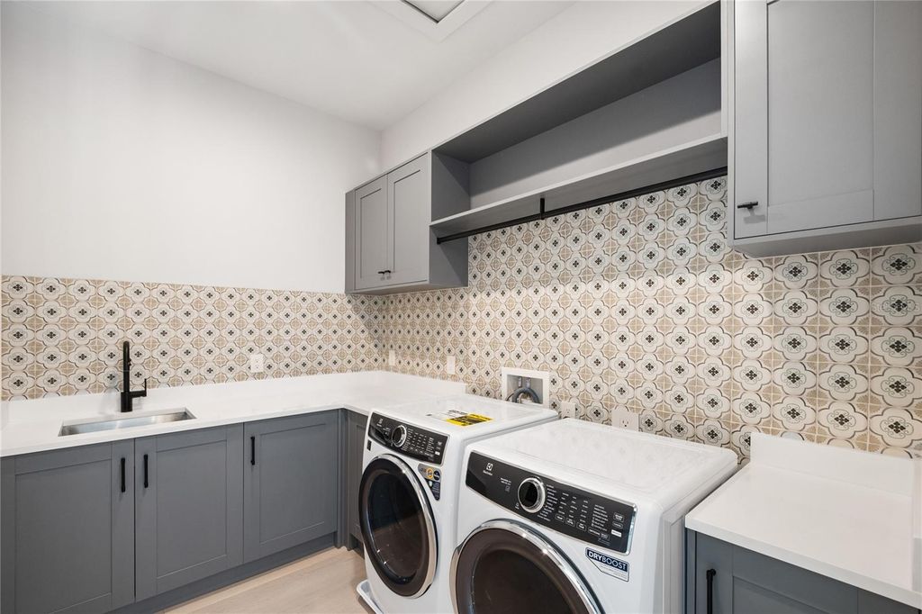 Image 31 of property listing at 1751 GLENCOE ROAD, Winter Park, FL 32789