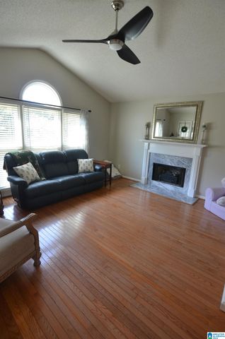 902 FALLING STAR LANE, Alabaster, AL 35007