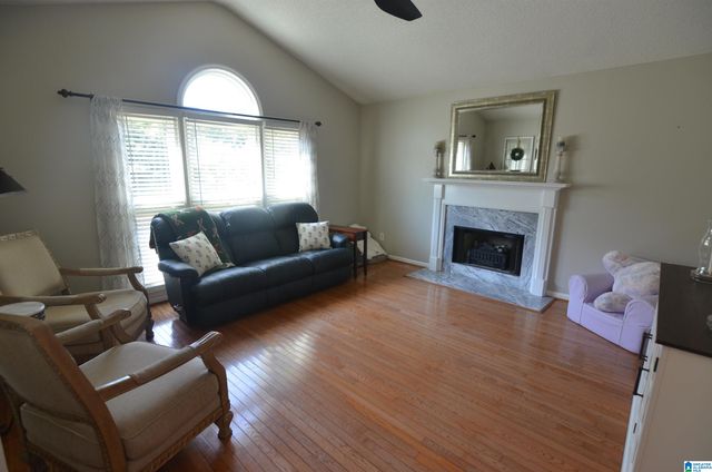 902 FALLING STAR LANE, Alabaster, AL 35007