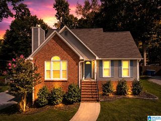 902 FALLING STAR LANE, Alabaster, AL 35007