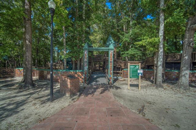 109 Robin Court, Summerville, SC 29485