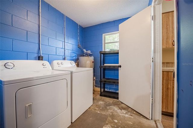 526 MARKLEN LOOP, Polk City, FL 33868