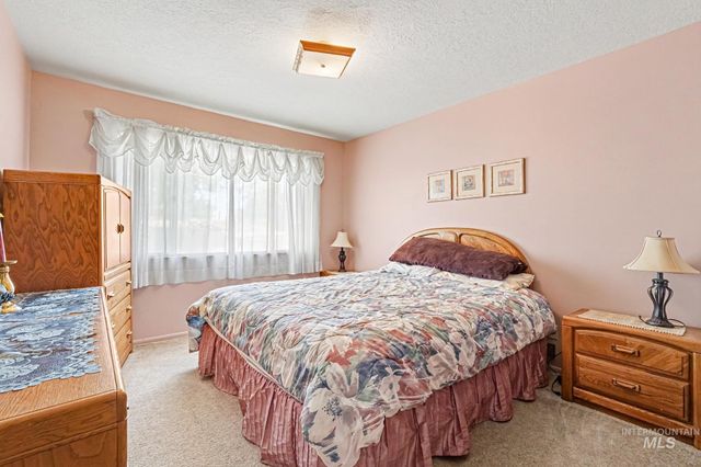 7518 W Sorenson Dr, Boise, ID 83709