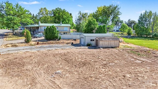 7518 W Sorenson Dr, Boise, ID 83709