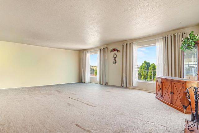 7518 W Sorenson Dr, Boise, ID 83709