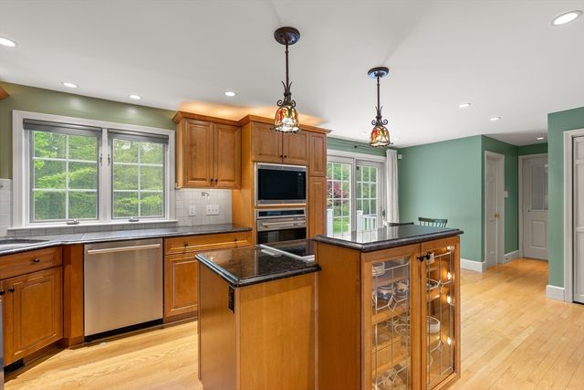 150 Sherwood, Raynham, MA 02767