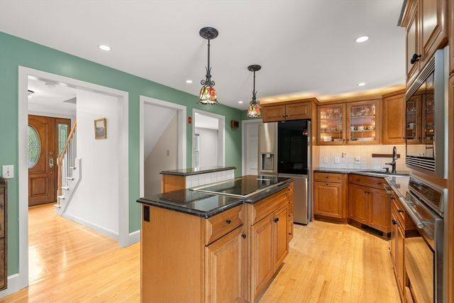 150 Sherwood, Raynham, MA 02767