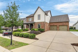 792 Plowson Rd, Mount Juliet, TN 37122