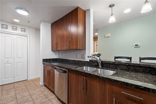 3738 Sandpiper Rd Unit 116B, Virginia Beach, VA 23456
