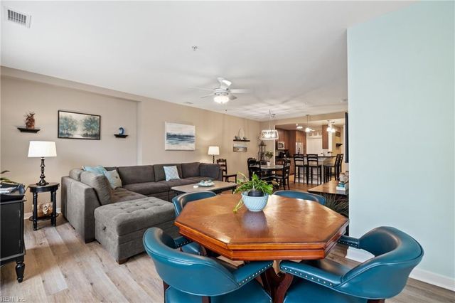 3738 Sandpiper Rd Unit 116B, Virginia Beach, VA 23456