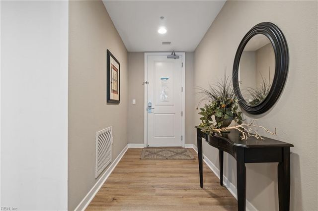3738 Sandpiper Rd Unit 116B, Virginia Beach, VA 23456