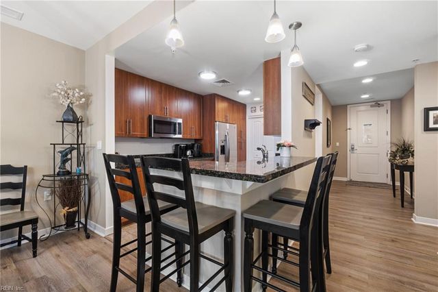 3738 Sandpiper Rd Unit 116B, Virginia Beach, VA 23456