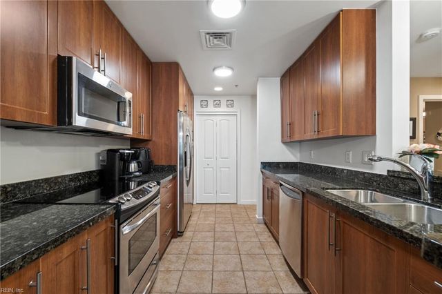 3738 Sandpiper Rd Unit 116B, Virginia Beach, VA 23456