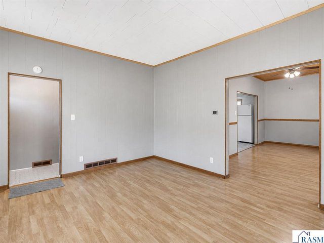 1041 Quincy St, North Mankato, MN 56003