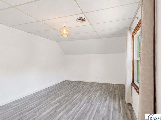 1041 Quincy St, North Mankato, MN 56003