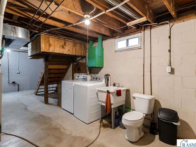 1041 Quincy St, North Mankato, MN 56003