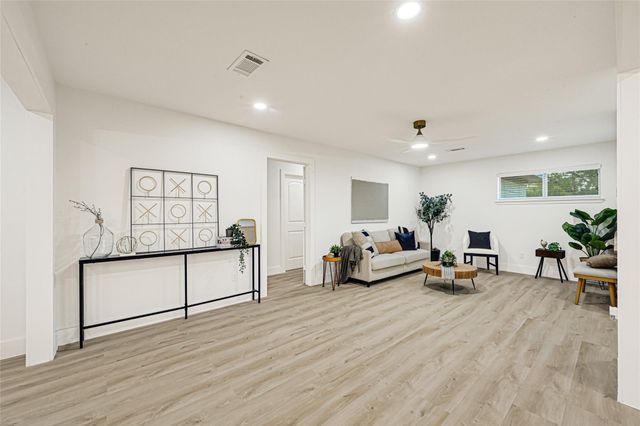 4834 Spellman Road, Houston, TX 77035