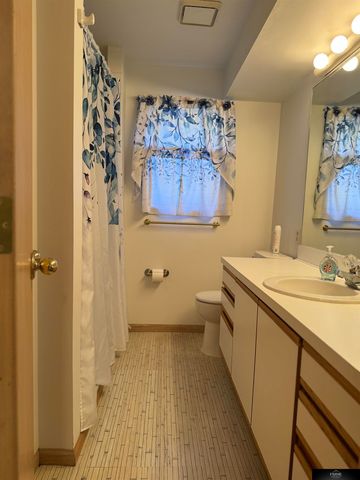 4201 Browning Street, Lincoln, NE 68516