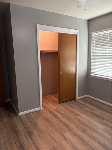 125 Glenhaven Drive, Azle, TX 76020