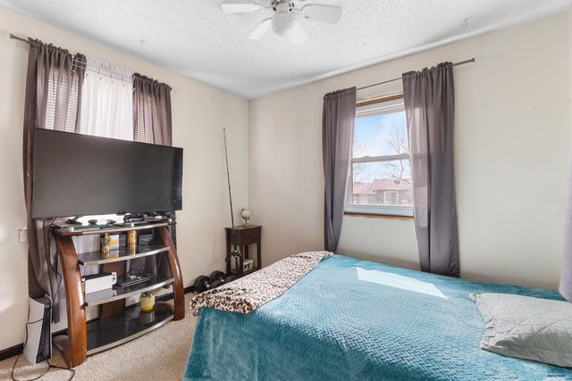 611 CARDINAL DR, Box Elder, SD 57719