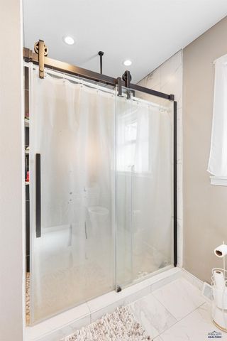 611 CARDINAL DR, Box Elder, SD 57719