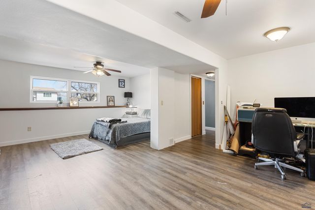 611 CARDINAL DR, Box Elder, SD 57719