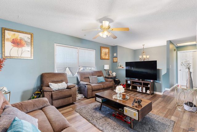 611 CARDINAL DR, Box Elder, SD 57719