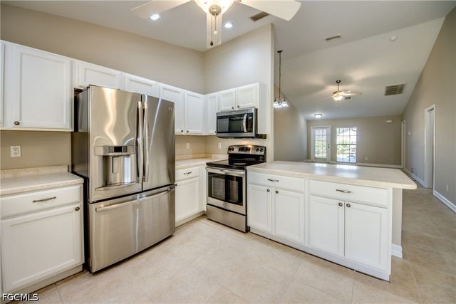 2937-3001 Santa Barbara BLVD 3001, Cape Coral, FL 33914