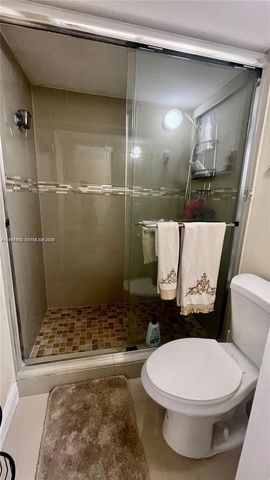 8850 Fontainebleau Boulevard 401, Miami, FL 33172