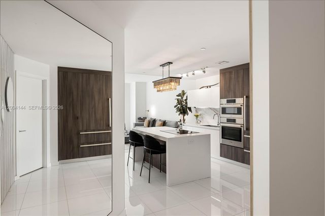 851 NE 1st Ave 4405, Miami, FL 33132