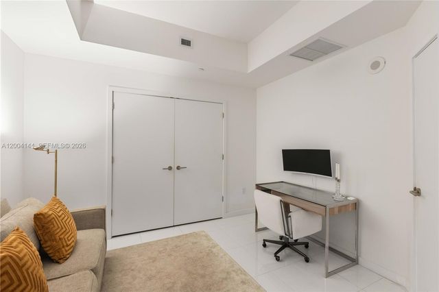 851 NE 1st Ave 4405, Miami, FL 33132