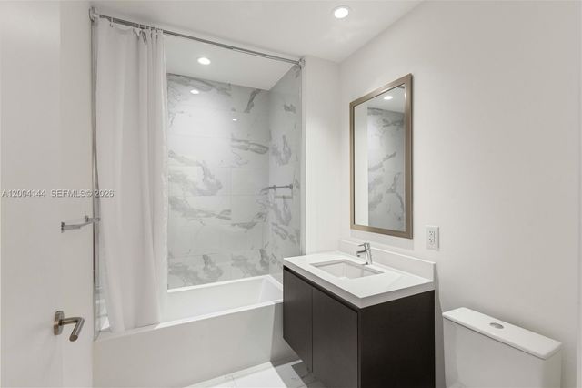 851 NE 1st Ave 4405, Miami, FL 33132