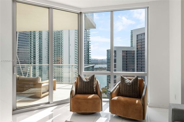 851 NE 1st Ave 4405, Miami, FL 33132