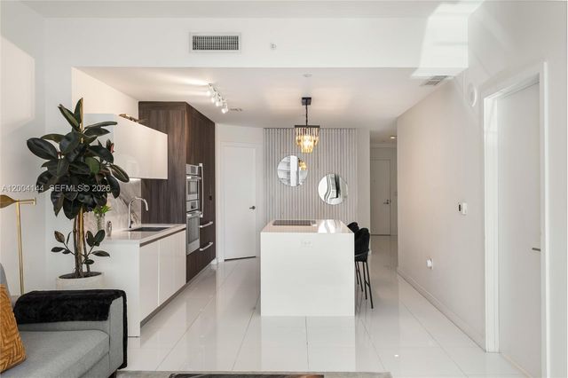 851 NE 1st Ave 4405, Miami, FL 33132