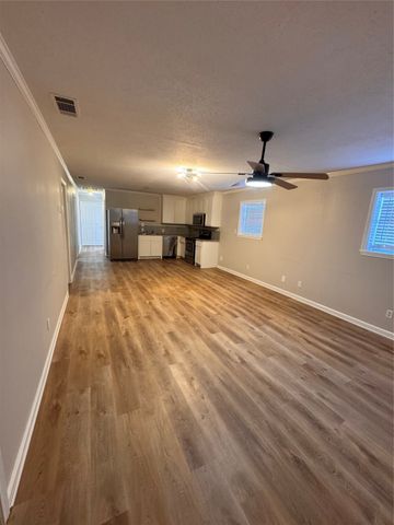 5541 3rd Street, Nevada, TX 75173