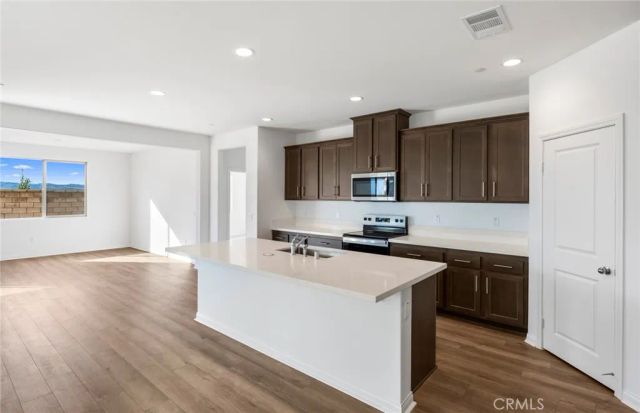1568 Knott Court, Perris, CA 92571