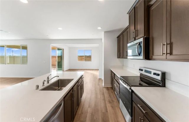 1568 Knott Court, Perris, CA 92571