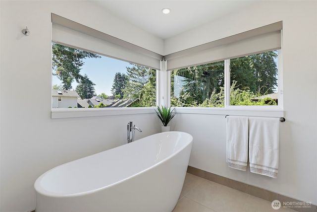 11815 SE 218th Place, Kent, WA 98031