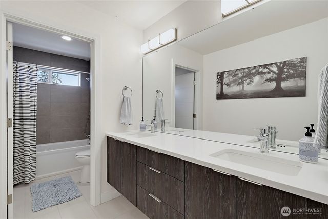 11815 SE 218th Place, Kent, WA 98031