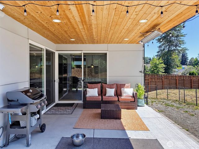 11815 SE 218th Place, Kent, WA 98031