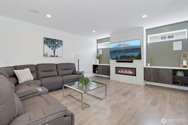 11815 SE 218th Place, Kent, WA 98031